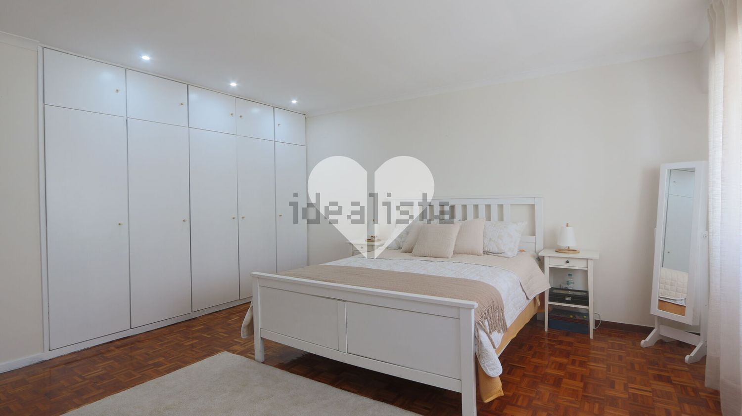 公寓 t4出售在Massamá - 卧室