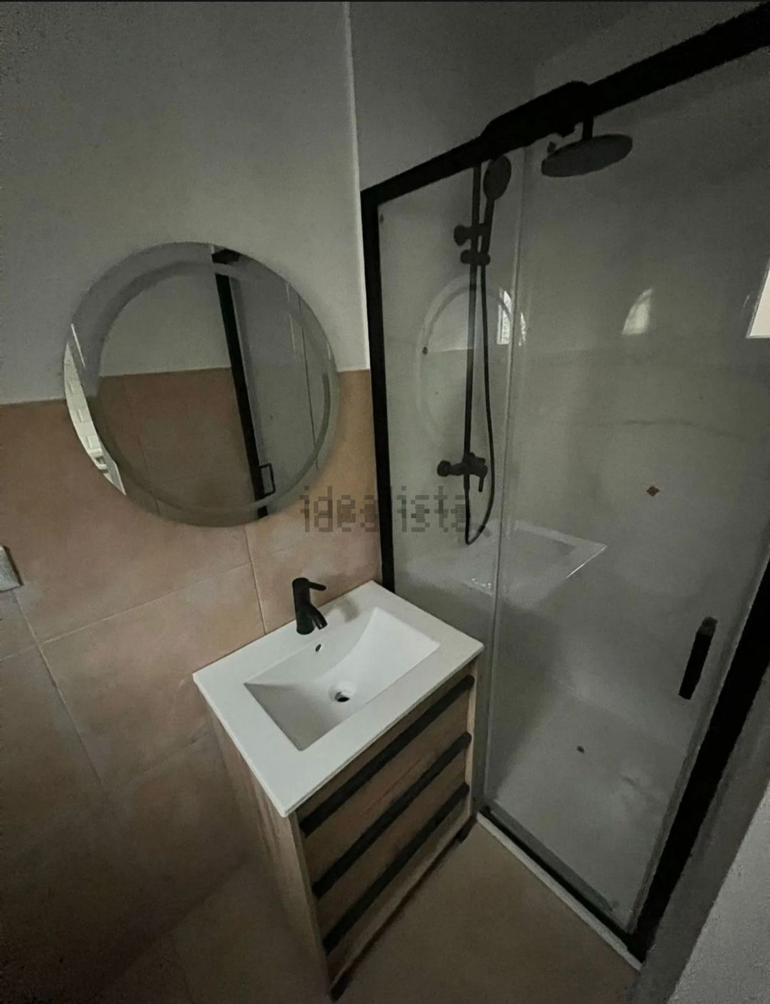 出租公寓 t1在Rua 5 de Agosto, 32 - 卫生间