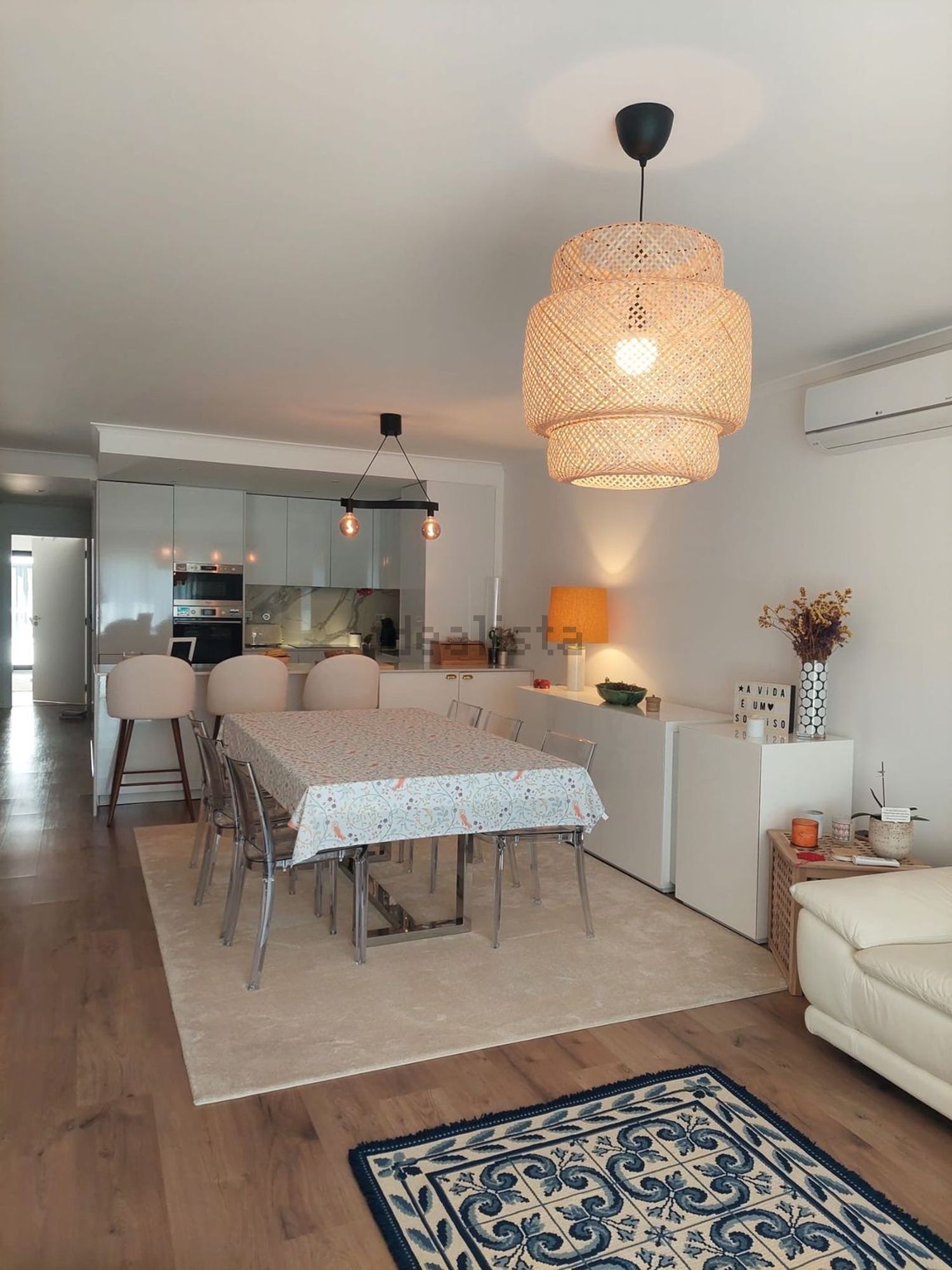 出租公寓 t2在Rua Movimento das Forças Armadas, 12 - 客厅