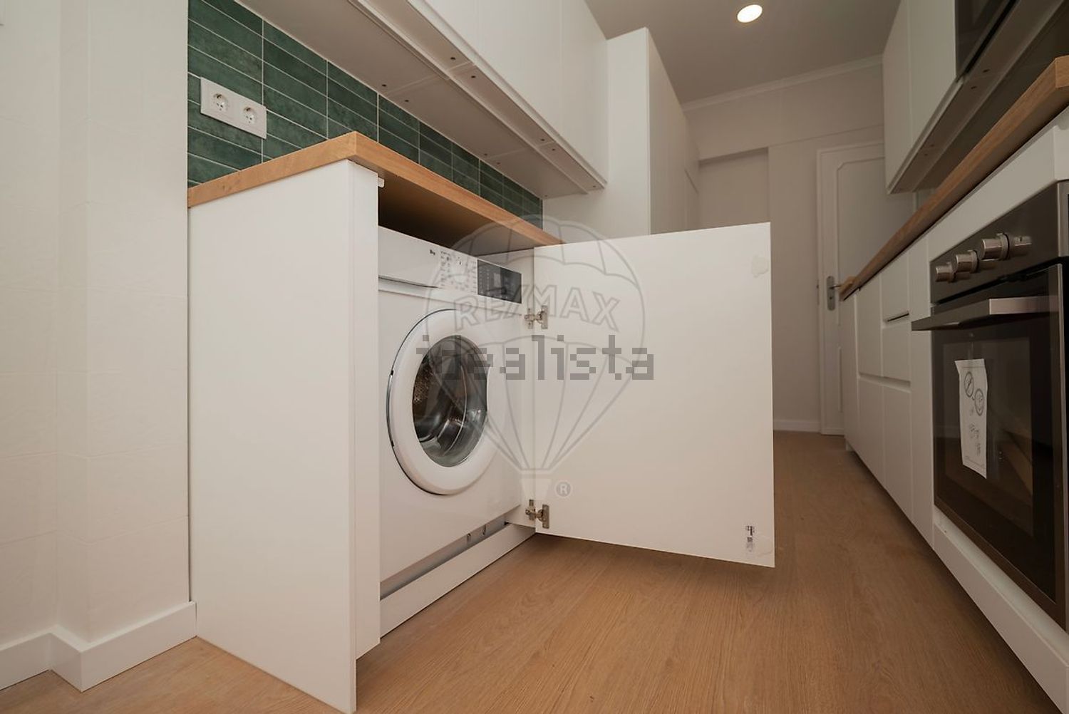 出租公寓 t2在Rua Luís Pastor de Macedo - 厨房