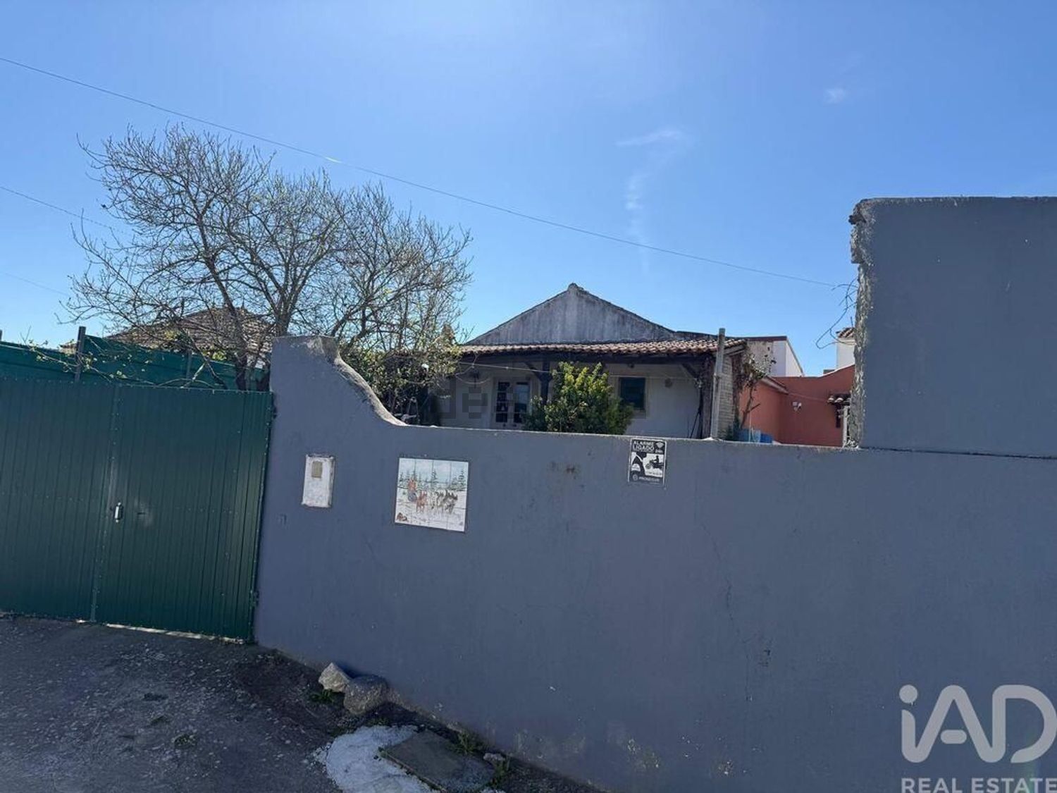 小楼房或别墅出售在São Bartolomeu dos Galegos e Moledo - 外立面