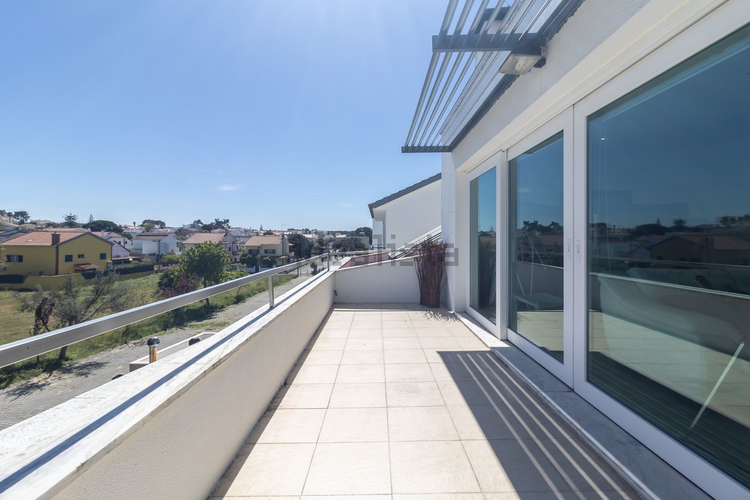 小楼房或独栋别墅出售在Rua Jorge Brum do Canto - 阳台