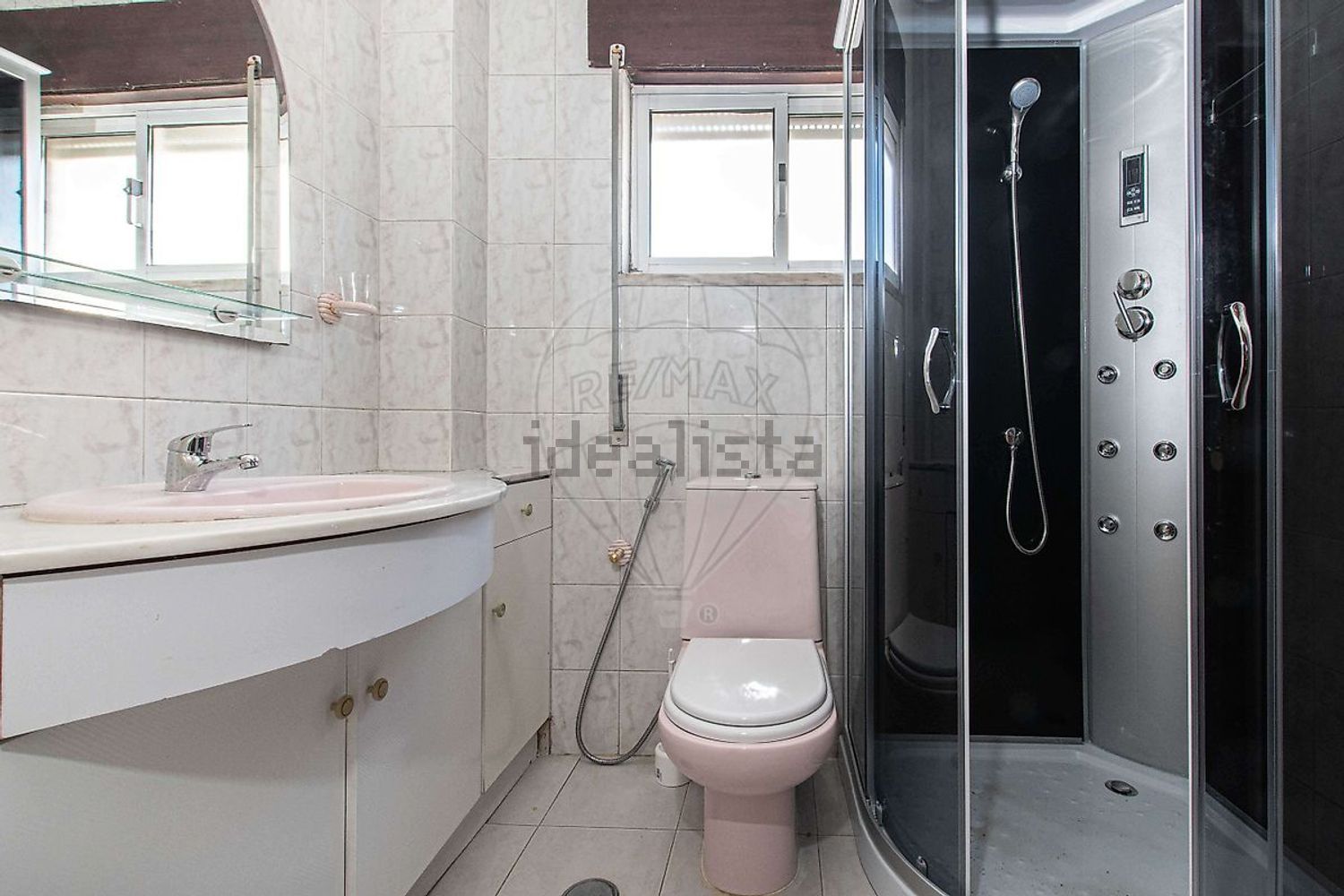 出租公寓 t2在Rua Almeida Garrett - 卫生间