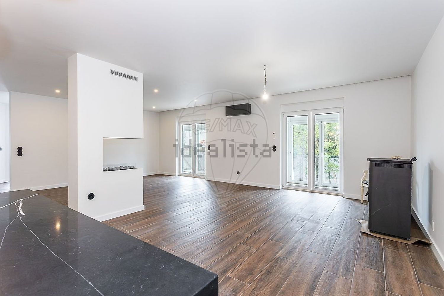 小楼房或独栋别墅出售在Rua Central - 居住