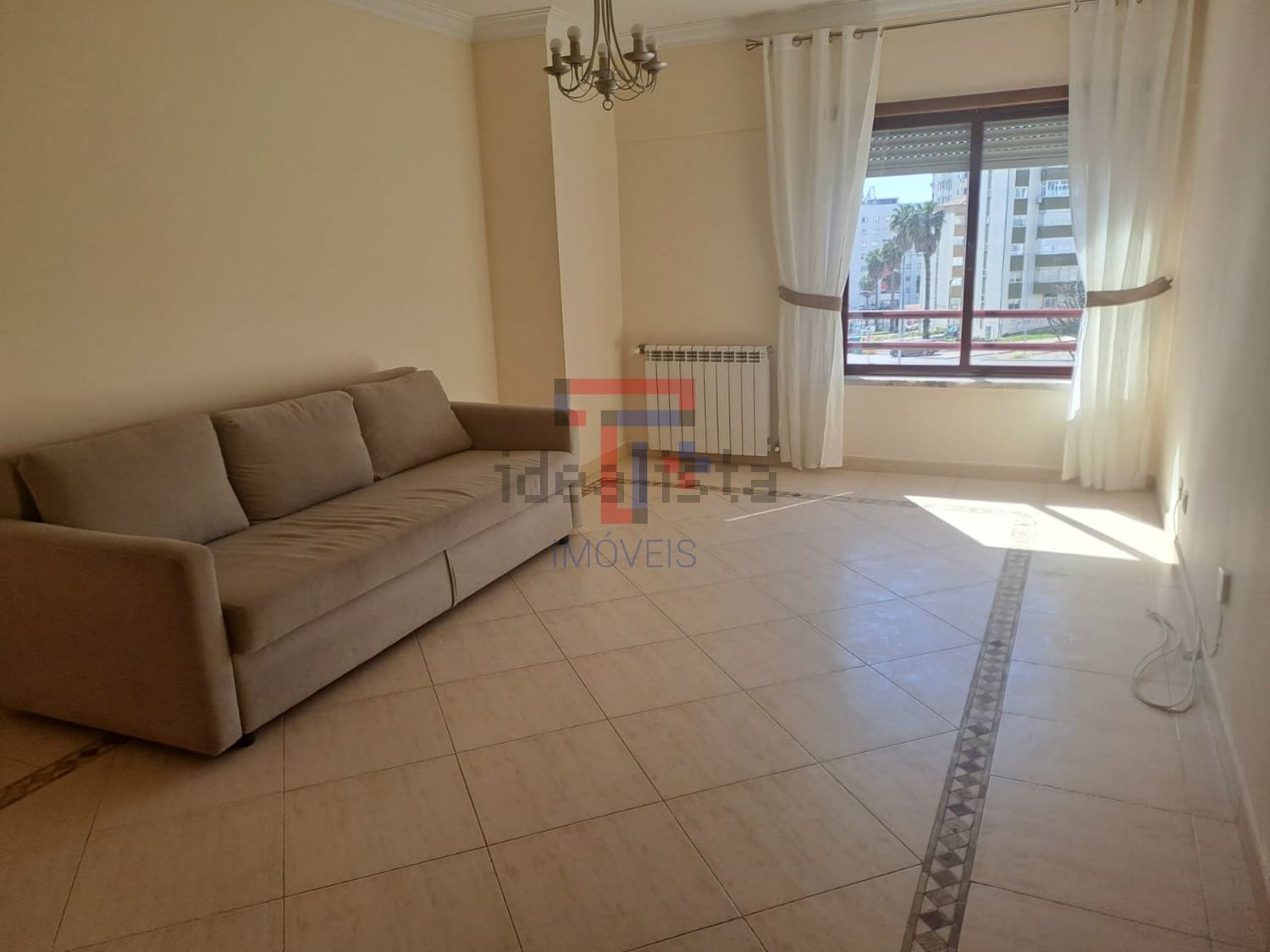 出租公寓 t2在Ramada e Caneças - 客厅