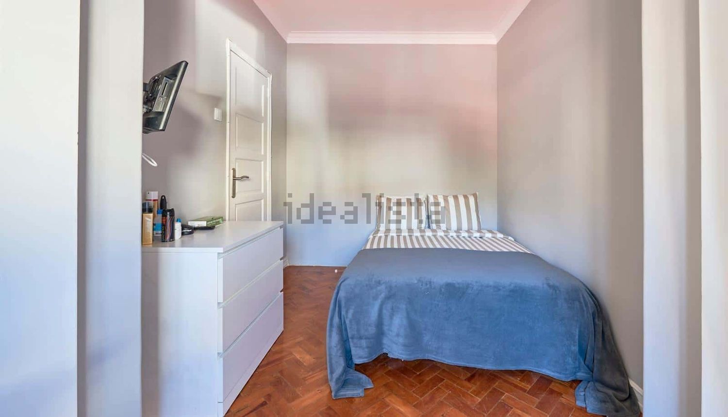 出租房间在Avenida Eduardo Jorge s/n - 卧室