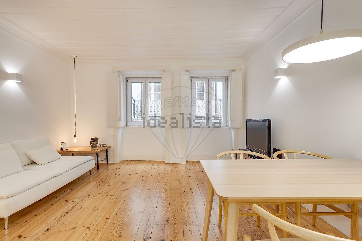 公寓 t2出售在Rua da Atalaia, 68 - 客厅