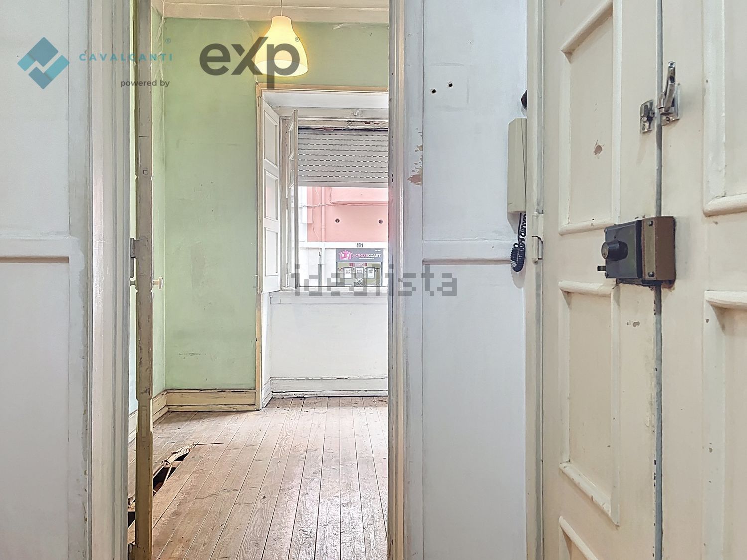 公寓 t3出售在Rua Barão de Sabrosa s/n - 过道