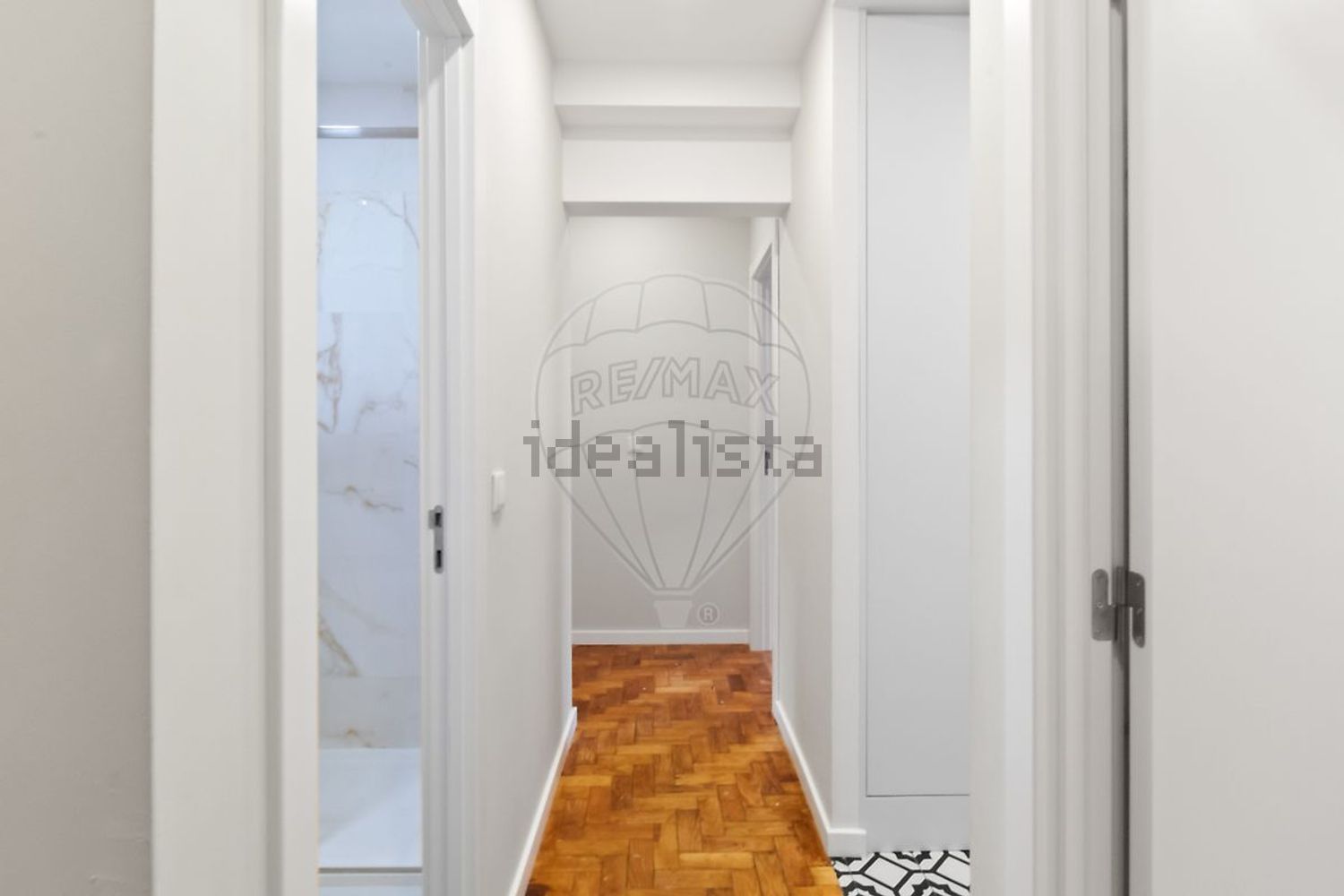 公寓 t3出售在Rua Humberto Madeira - 过道