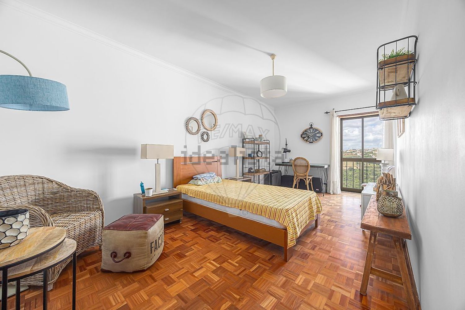 公寓 t4出售在Praceta Cesário Verde - 卧室