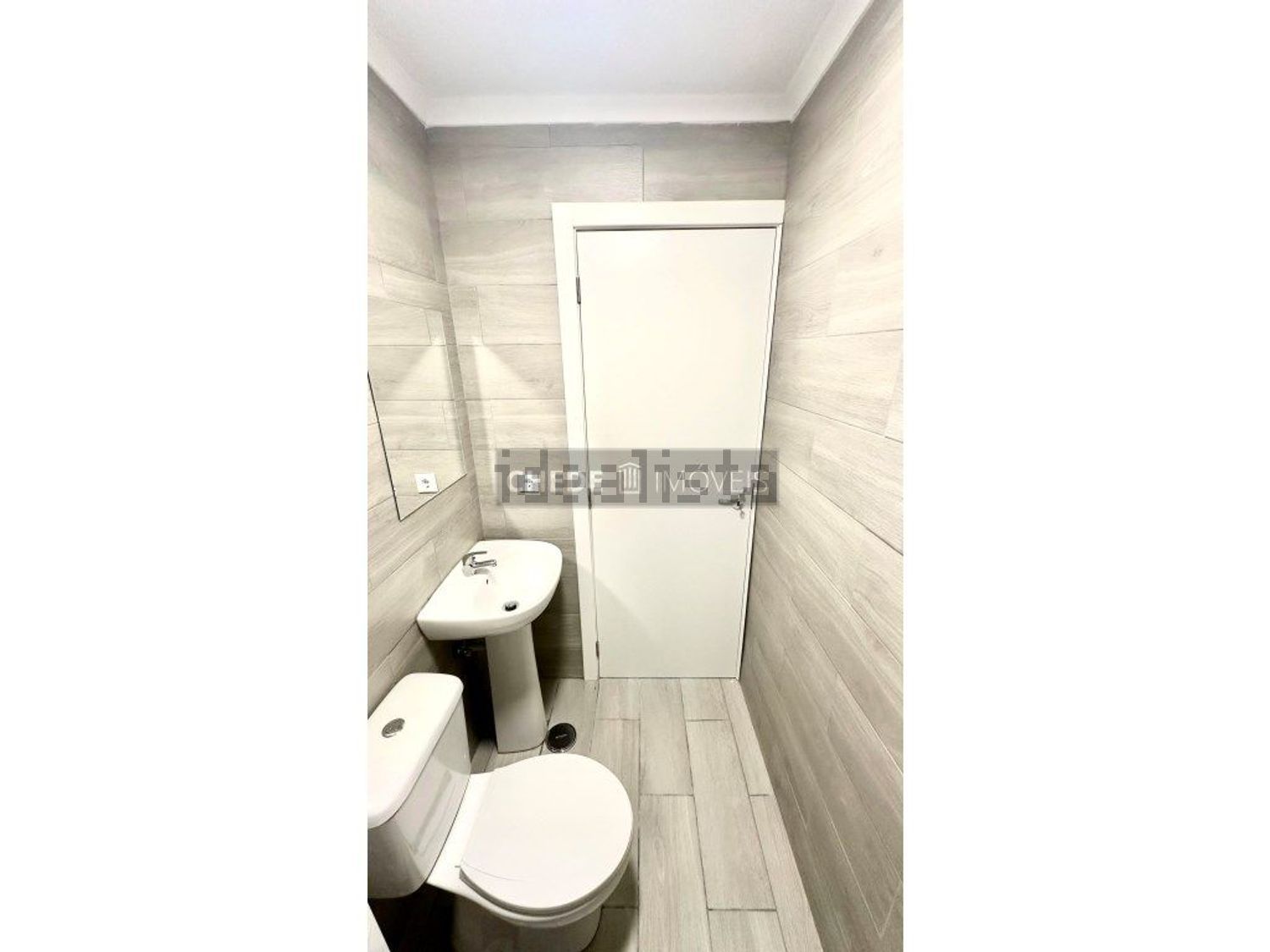 出租t0（单人公寓）在Rua Amadeu Moura Stoffel - 卫生间