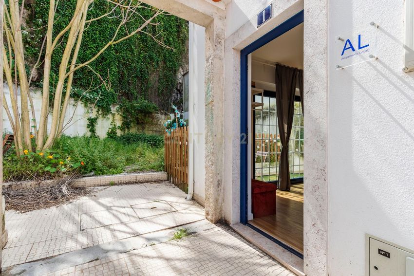 T0（单人公寓）出售在Rua Possidónio da Silva, 130