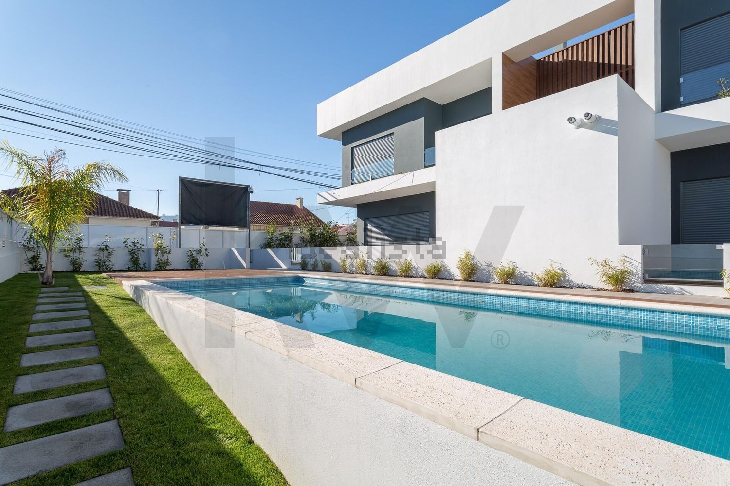 双拼别墅出售在Rua Marechal Craveiro Lopes s/n - 游泳池