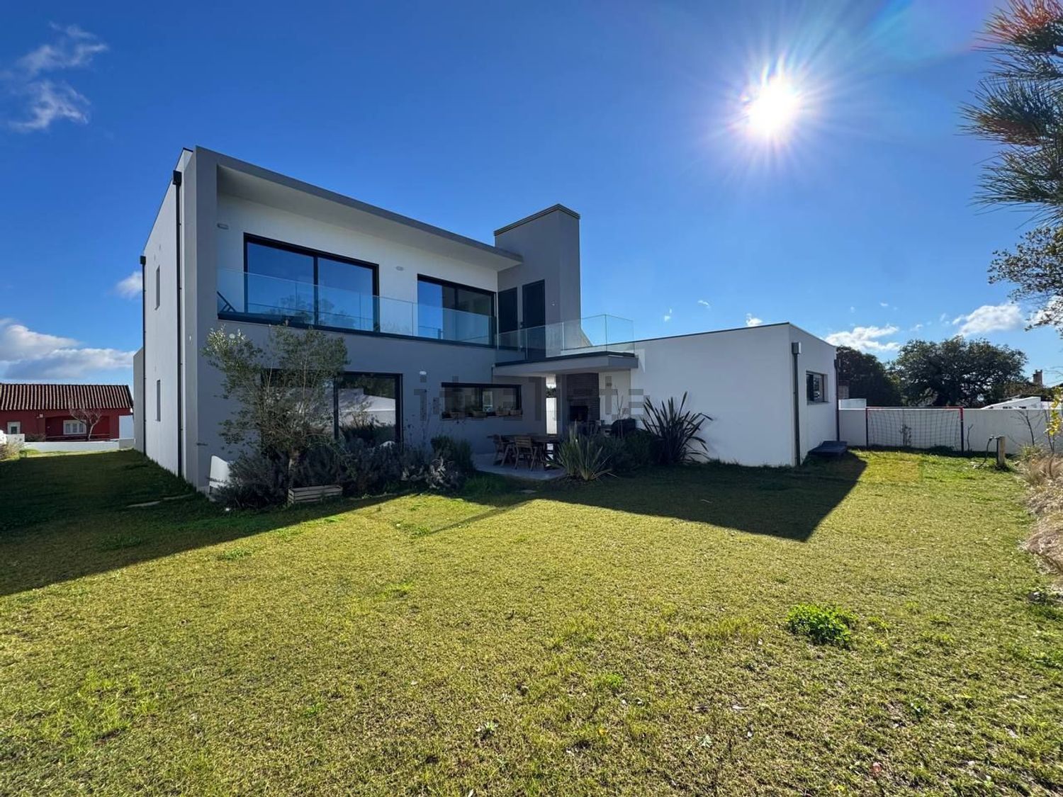 小楼房或独栋别墅出售在Igreja Nova e Cheleiros - 外立面