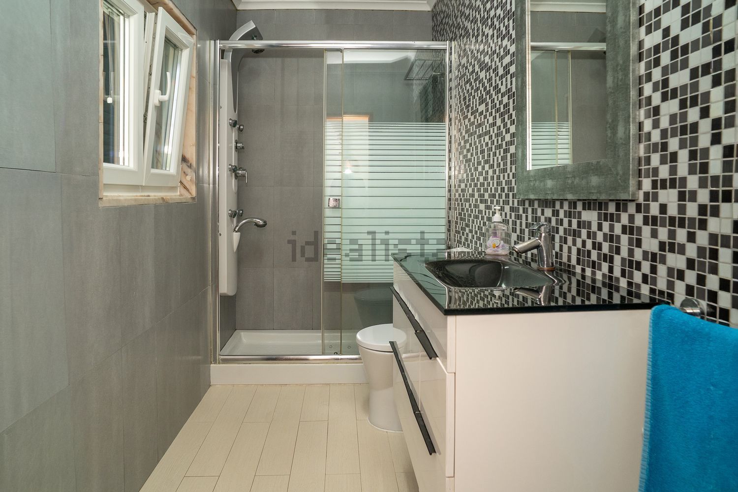 小楼房或独栋别墅出售在Rua da Mesquita, 13 - 卫生间