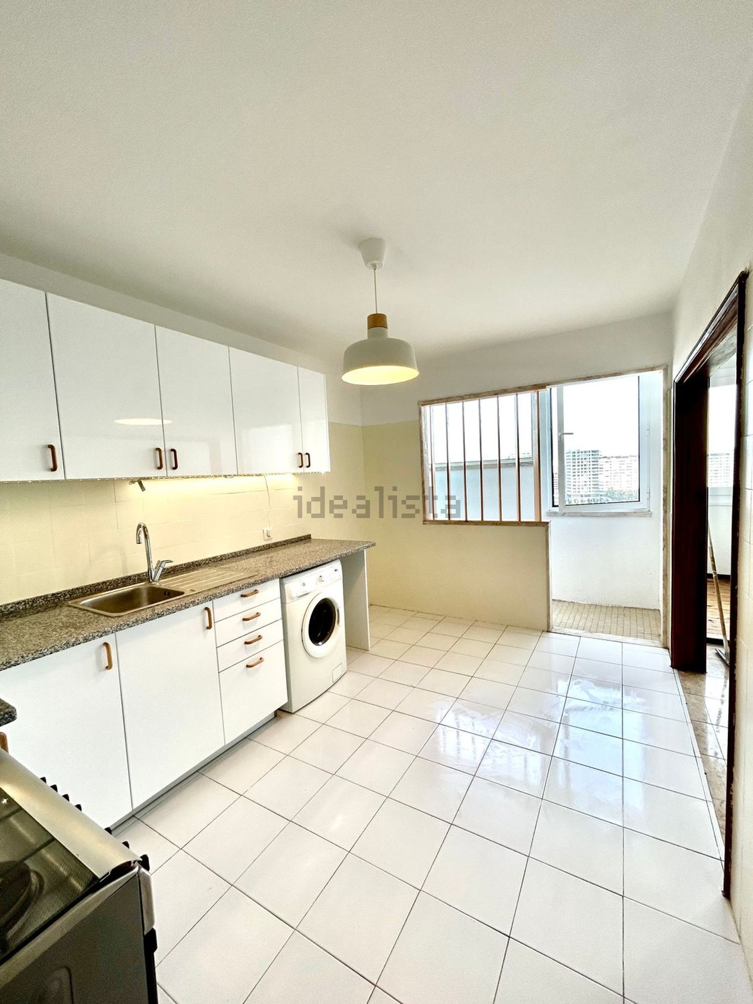 出租公寓 t2在Alameda António Sérgio, 4 - 厨房