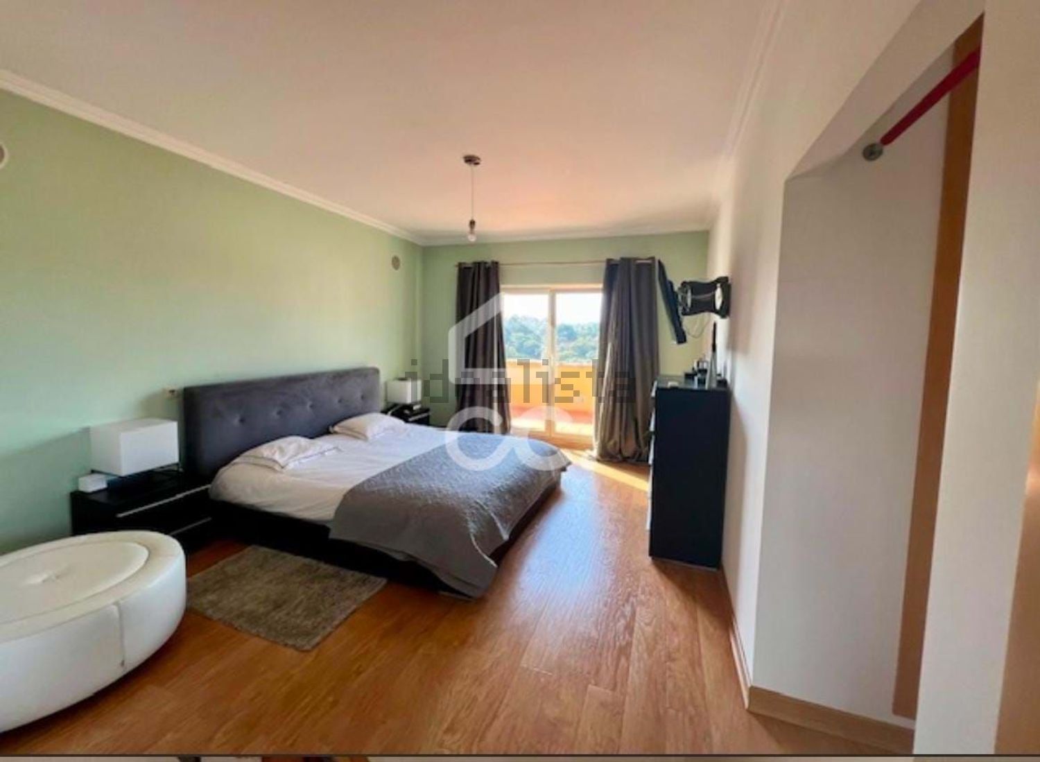 小楼房或独栋别墅出售在Milharado - 卧室