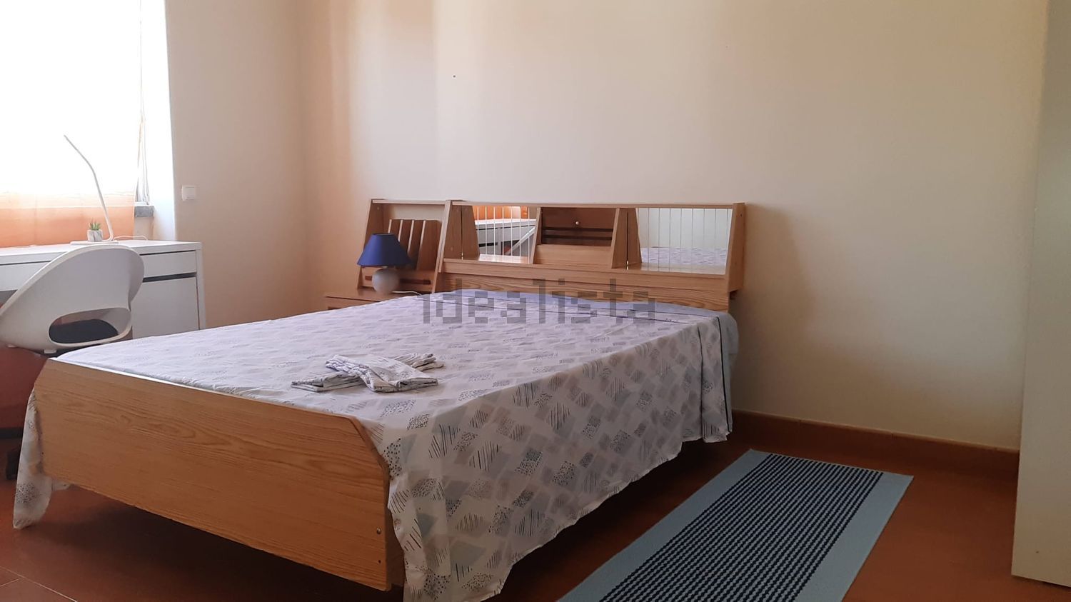 出租房间在Rua Carlos Seixas, 6 - 卧室