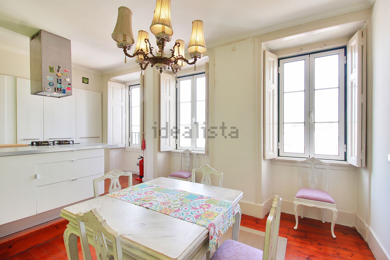 复式公寓出售在Rua das Taipas - 餐厅