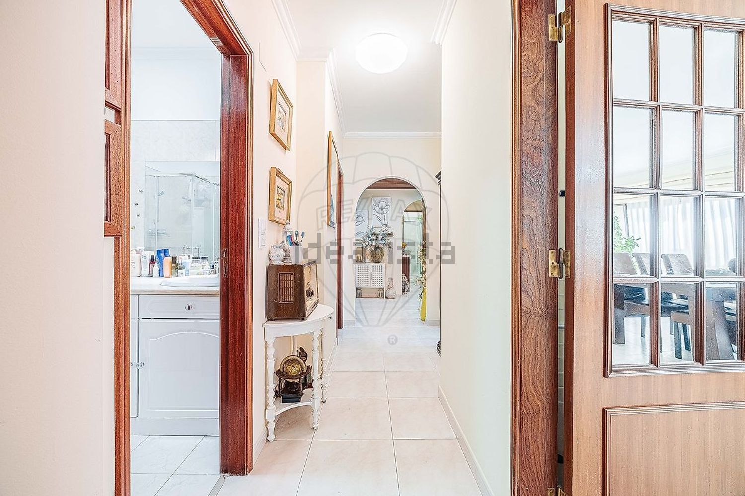 公寓 t3出售在Rua José Régio - 过道