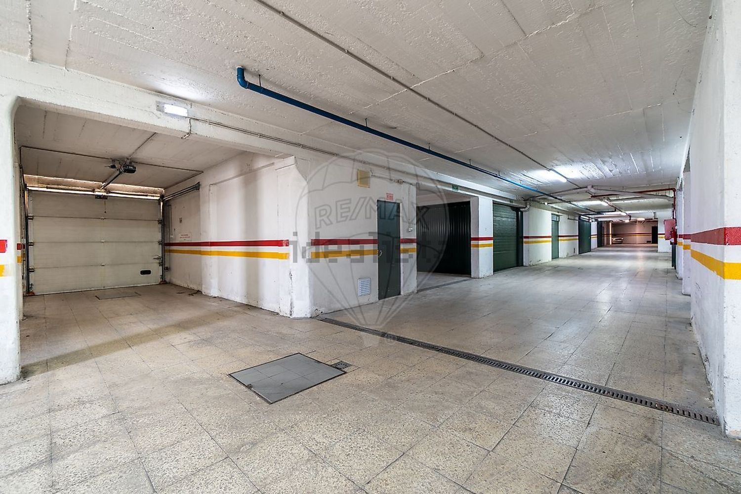 公寓 t2出售在Travessa da Cruz - 停车位