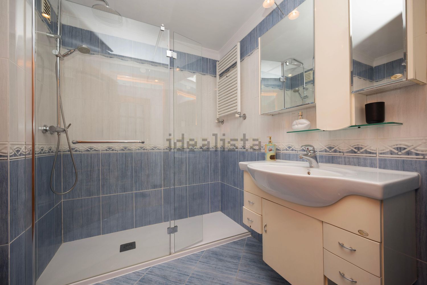 出租公寓 t3在Rua Melo Antunes, 36 - 卫生间