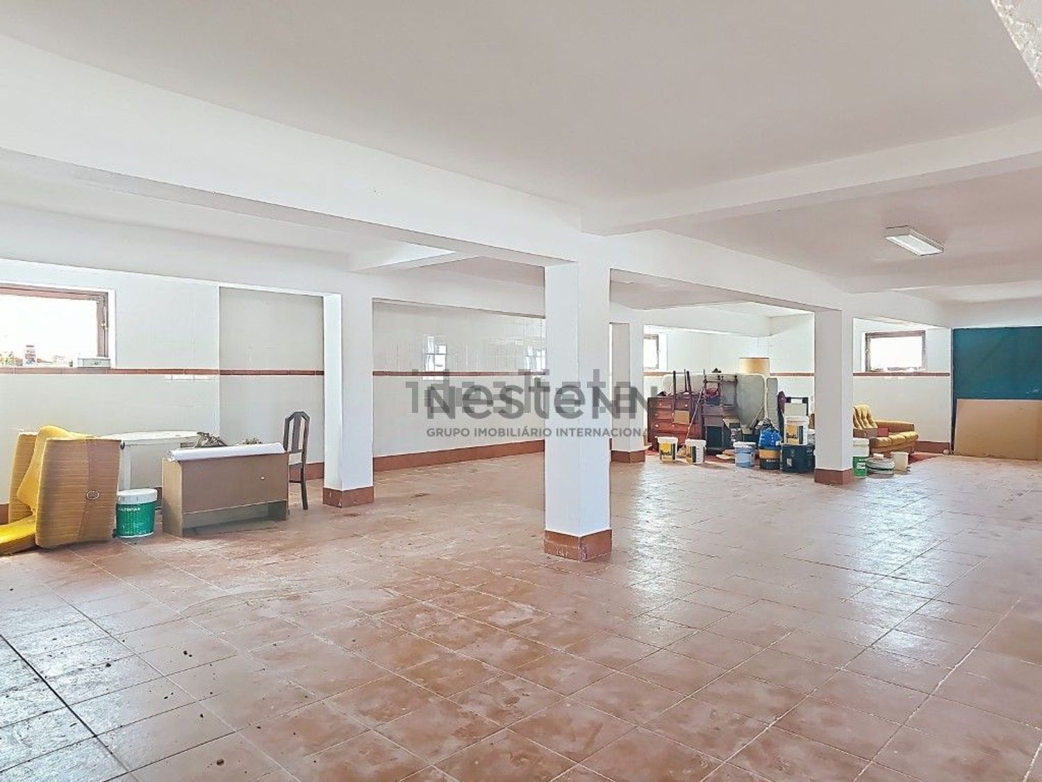 小楼房或独栋别墅出售在Lamas e Cercal - 停车位