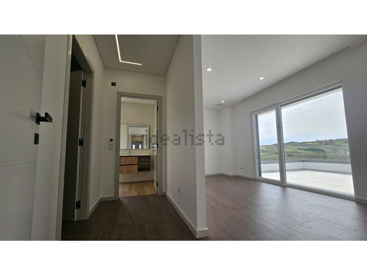 小楼房或独栋别墅出售在Rua dos Pedros - 过道