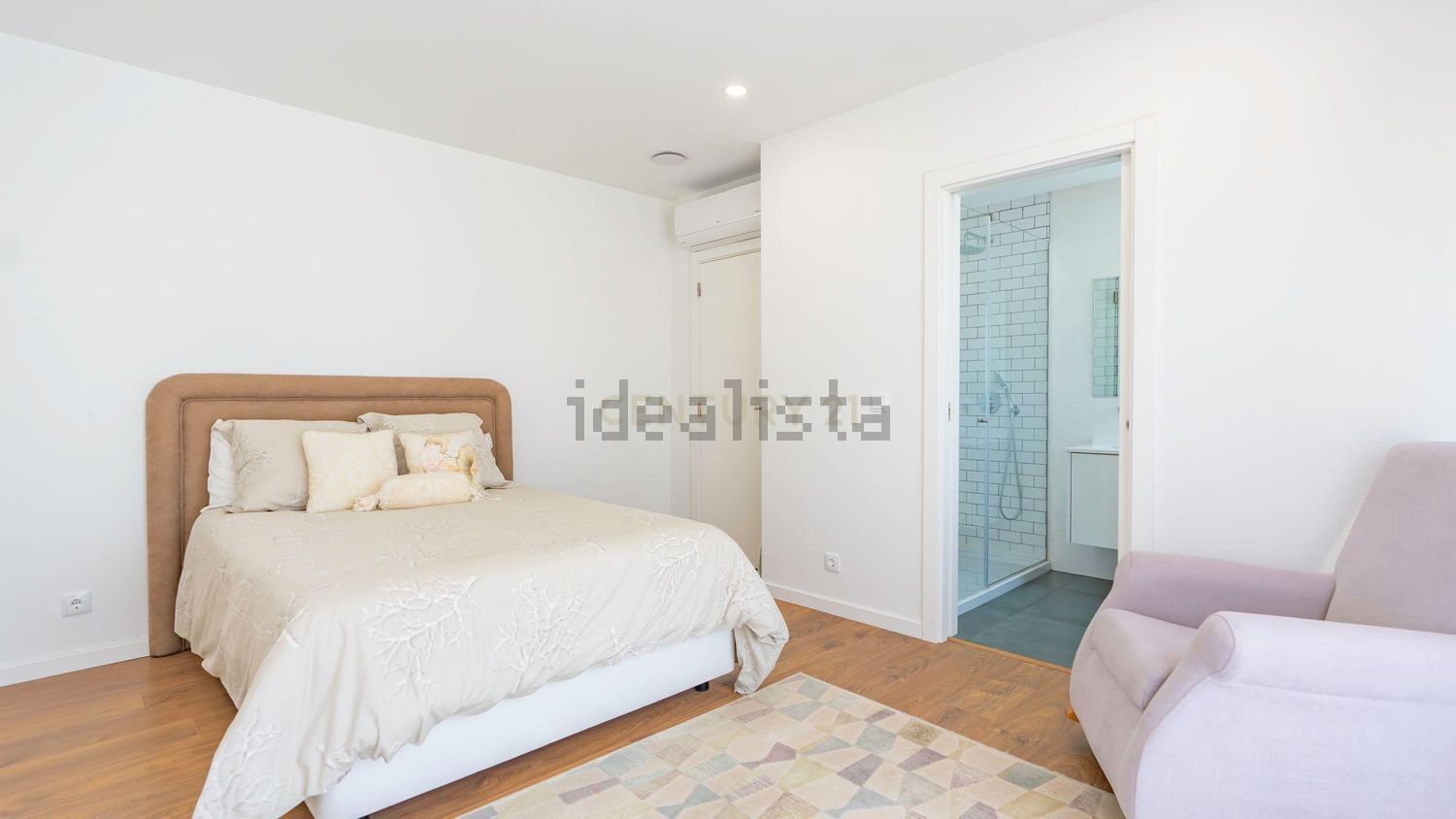 小楼房或独栋别墅出售在Avenida Engenheiro Arantes e Oliveira, 4 - 卧室