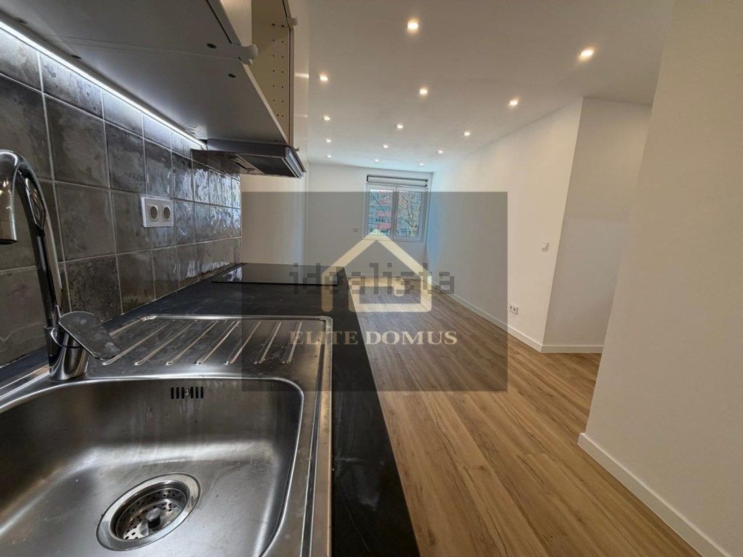 公寓 t2出售在Rua Jaime Martins Barata - 厨房