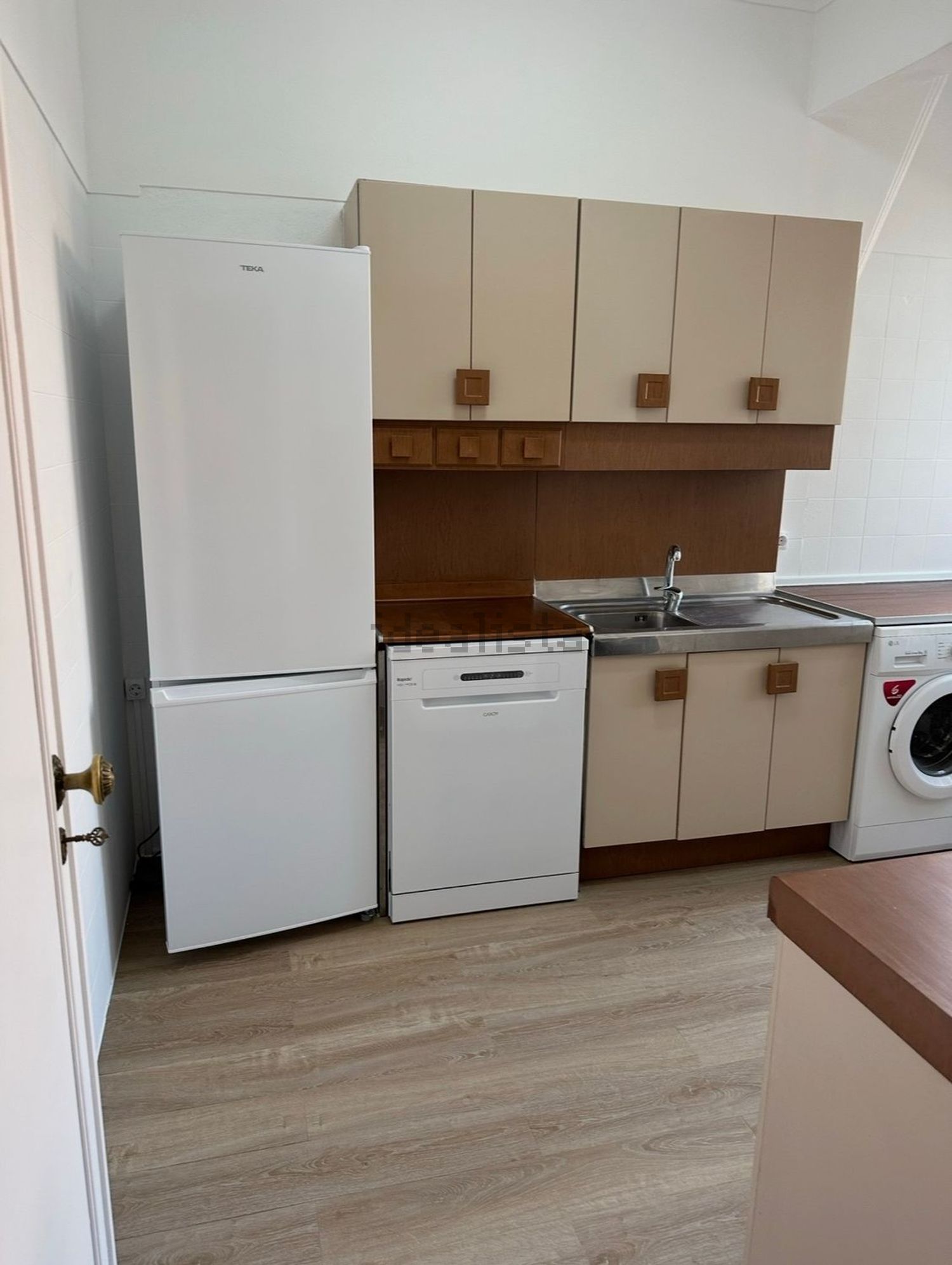 出租公寓 t1在Rua Luís Pastor de Macedo, 29 - 厨房