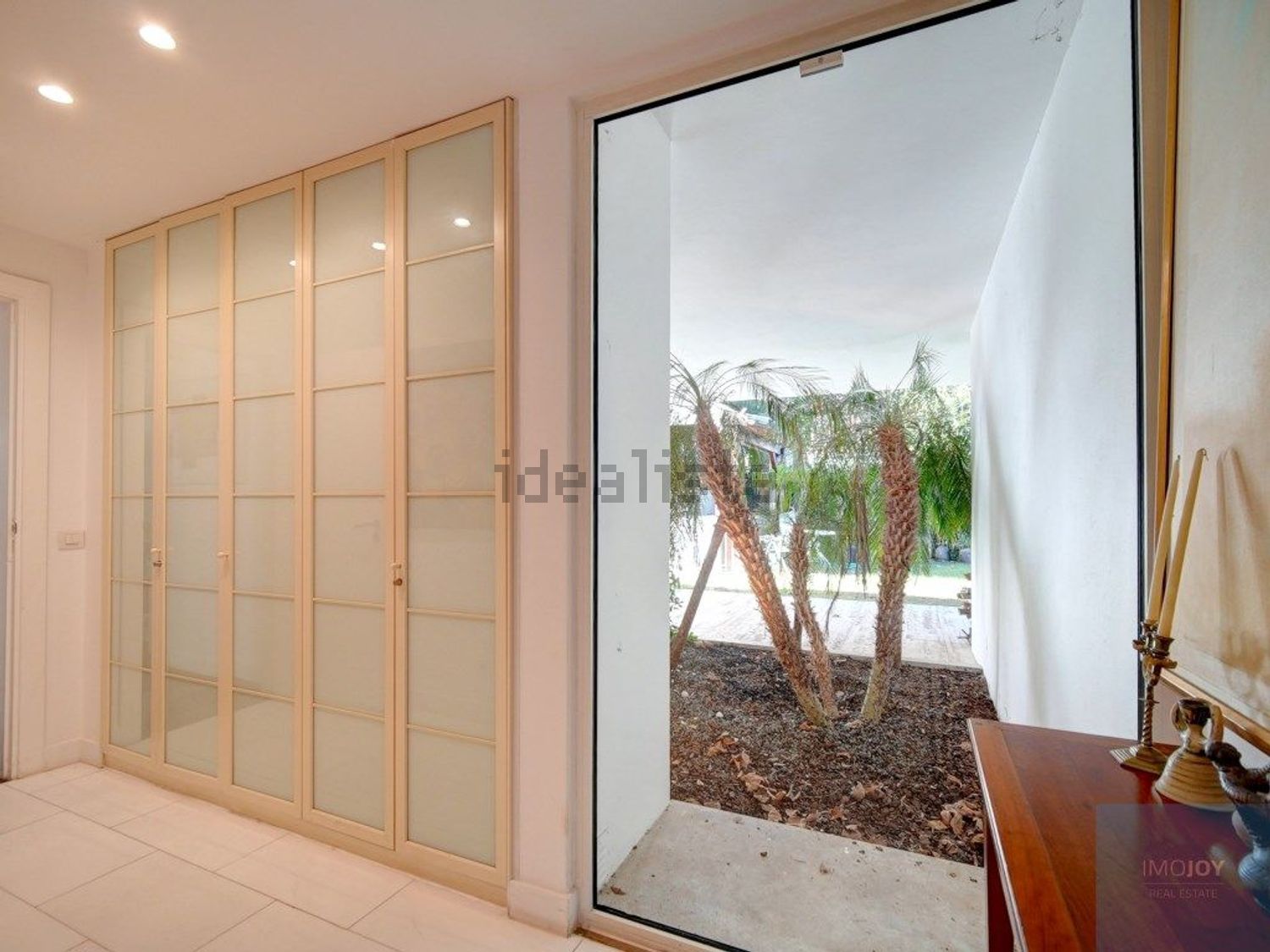 出租小楼房或独栋别墅在Rua Mato da Mina, 41 - 前厅