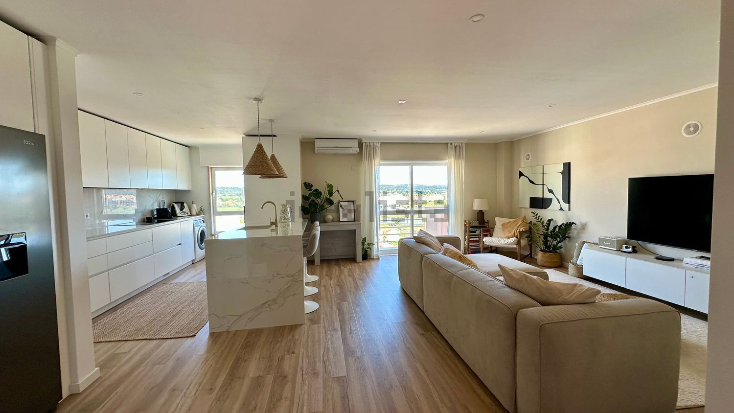 出租公寓 t2在Rua da Suécia, 10 n - 客厅