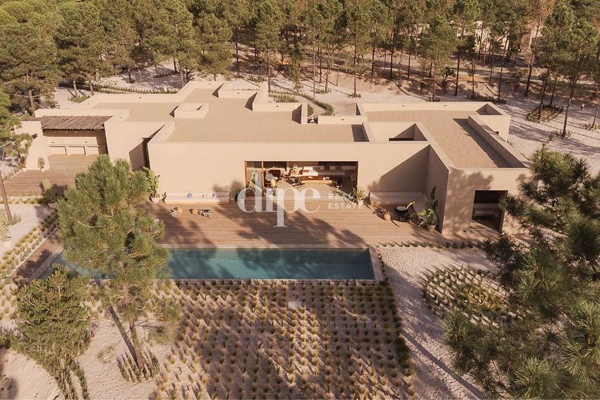 小楼房或独栋别墅出售在Melides