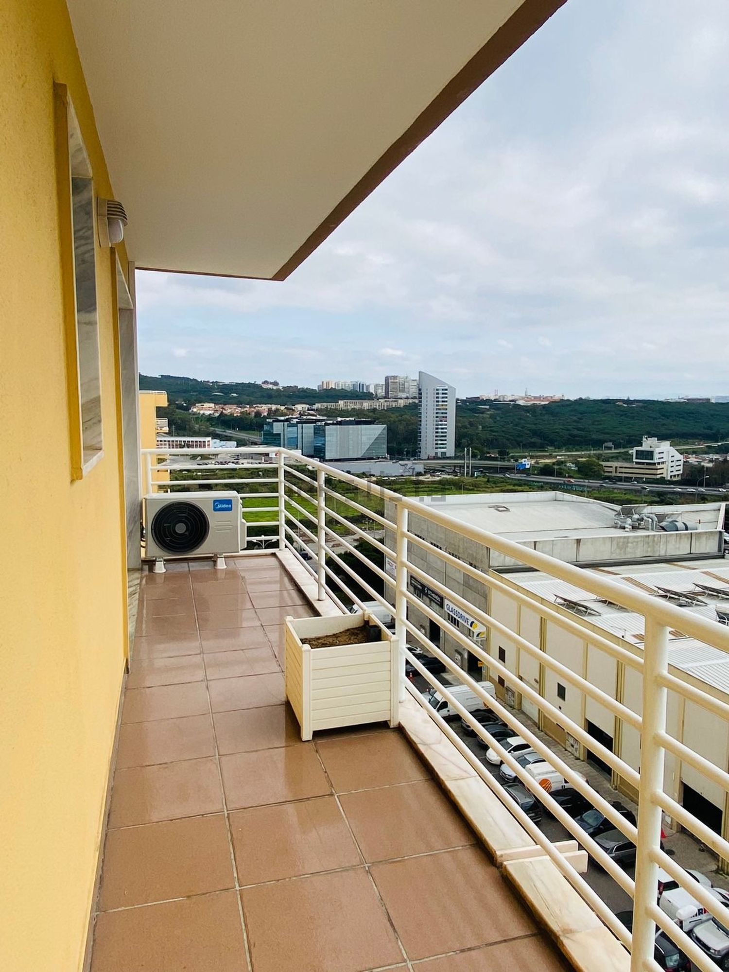 出租公寓 t2在Avenida Edmundo Lima Basto, 7 n - 阳台