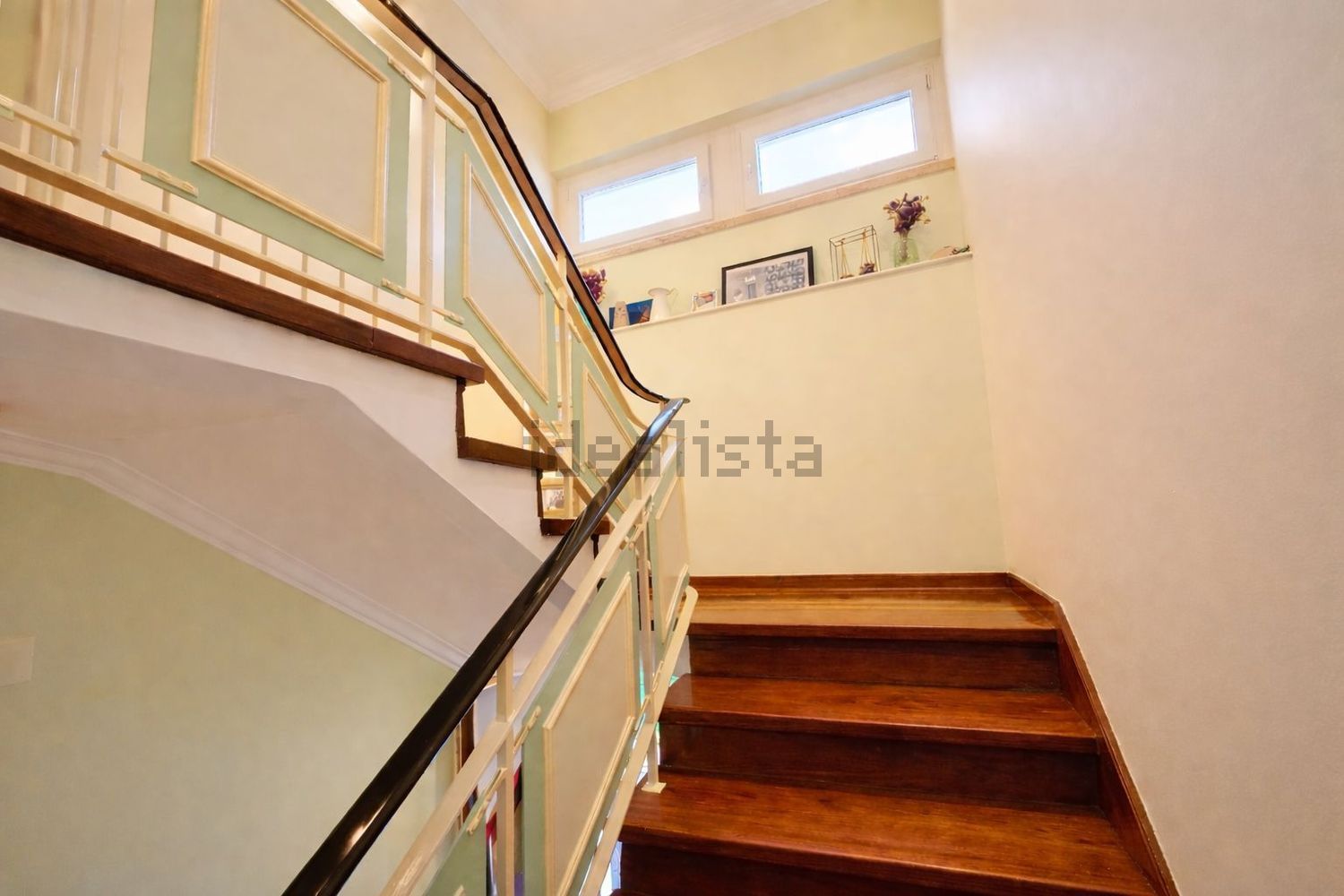 小楼房或独栋别墅出售在Estrada Nacional 10 - 详情