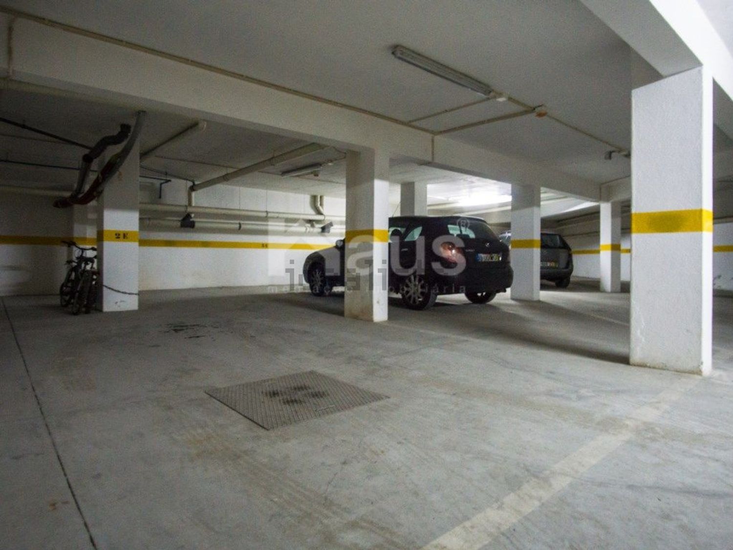 复式公寓出售在Travessa Sacadura Cabral - 停车位