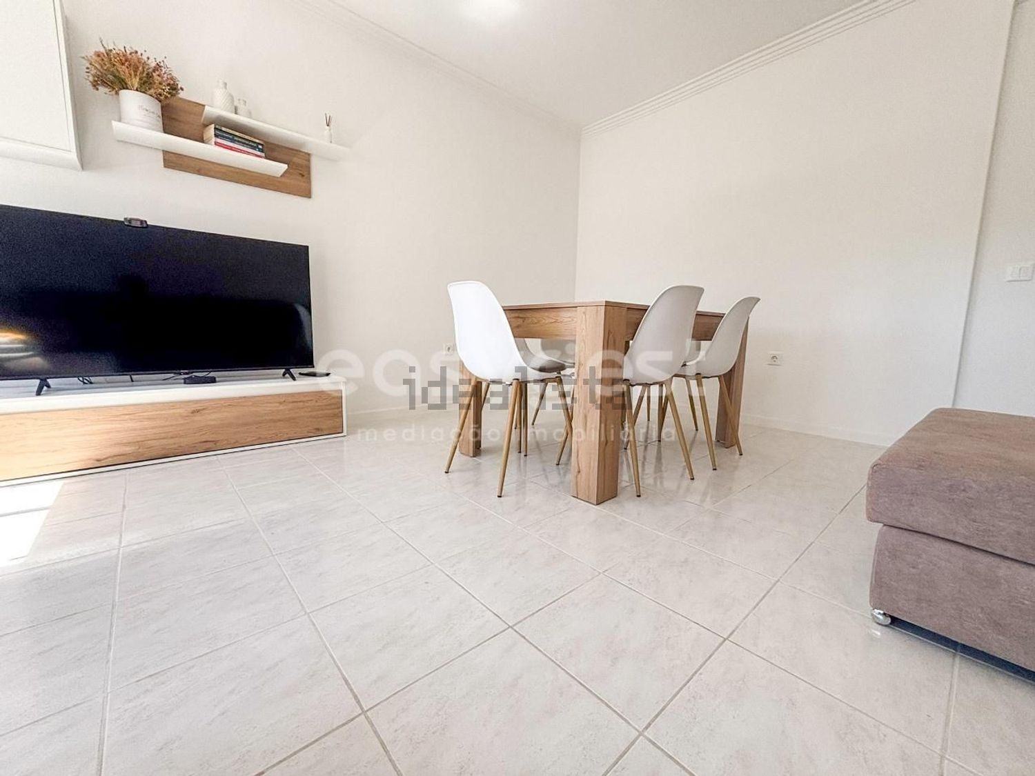 公寓 t2出售在Moita - 客厅