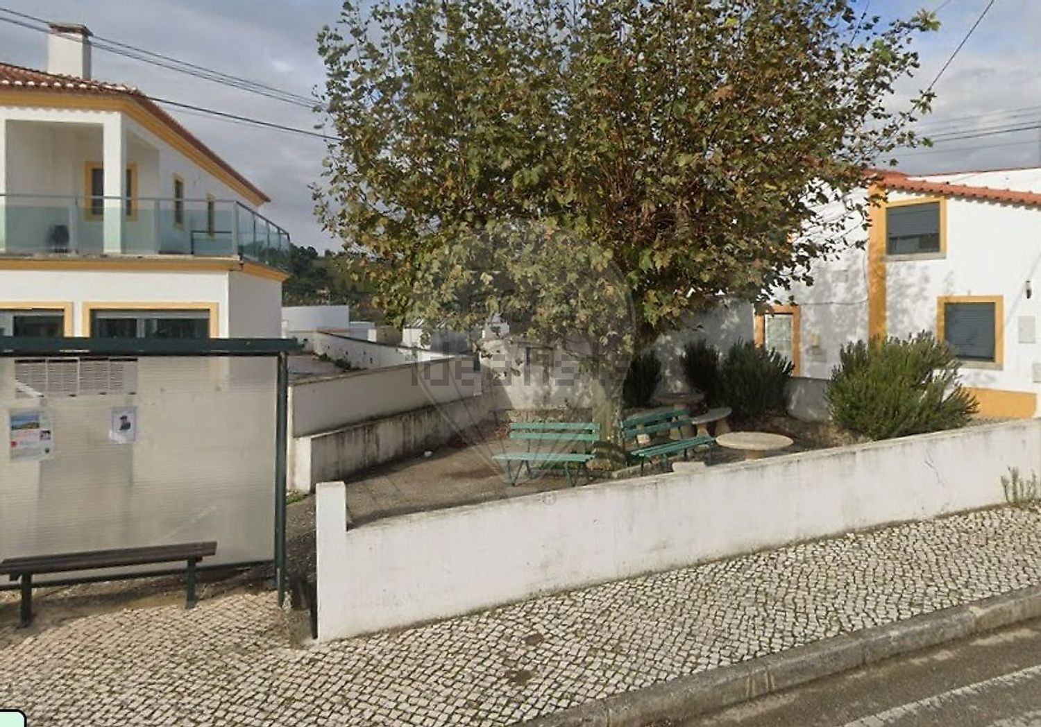 小楼房或独栋别墅出售在Rua dos Campos Lameiros - 外立面