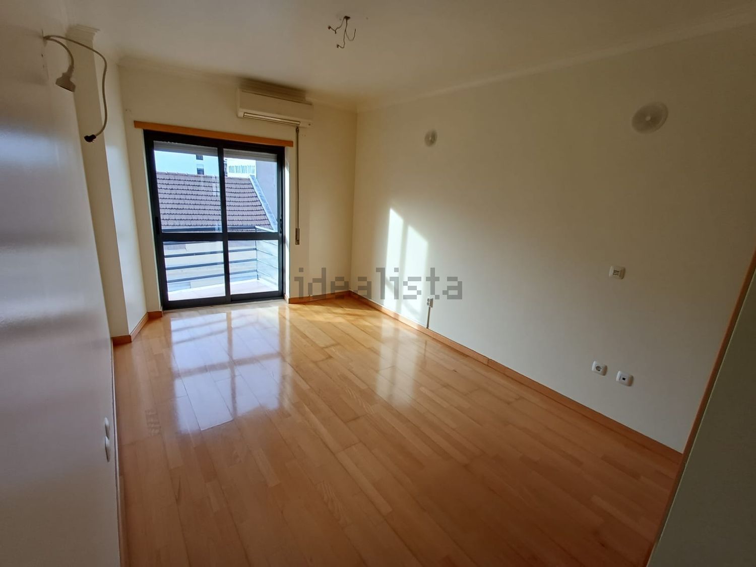 出租公寓 t3在Rua Mouzinho de Albuquerque, 27 - 卧室