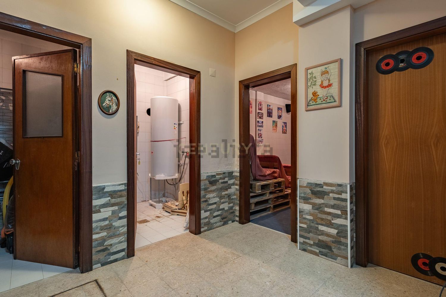 小楼房或独栋别墅出售在Rua da Liberdade - 过道