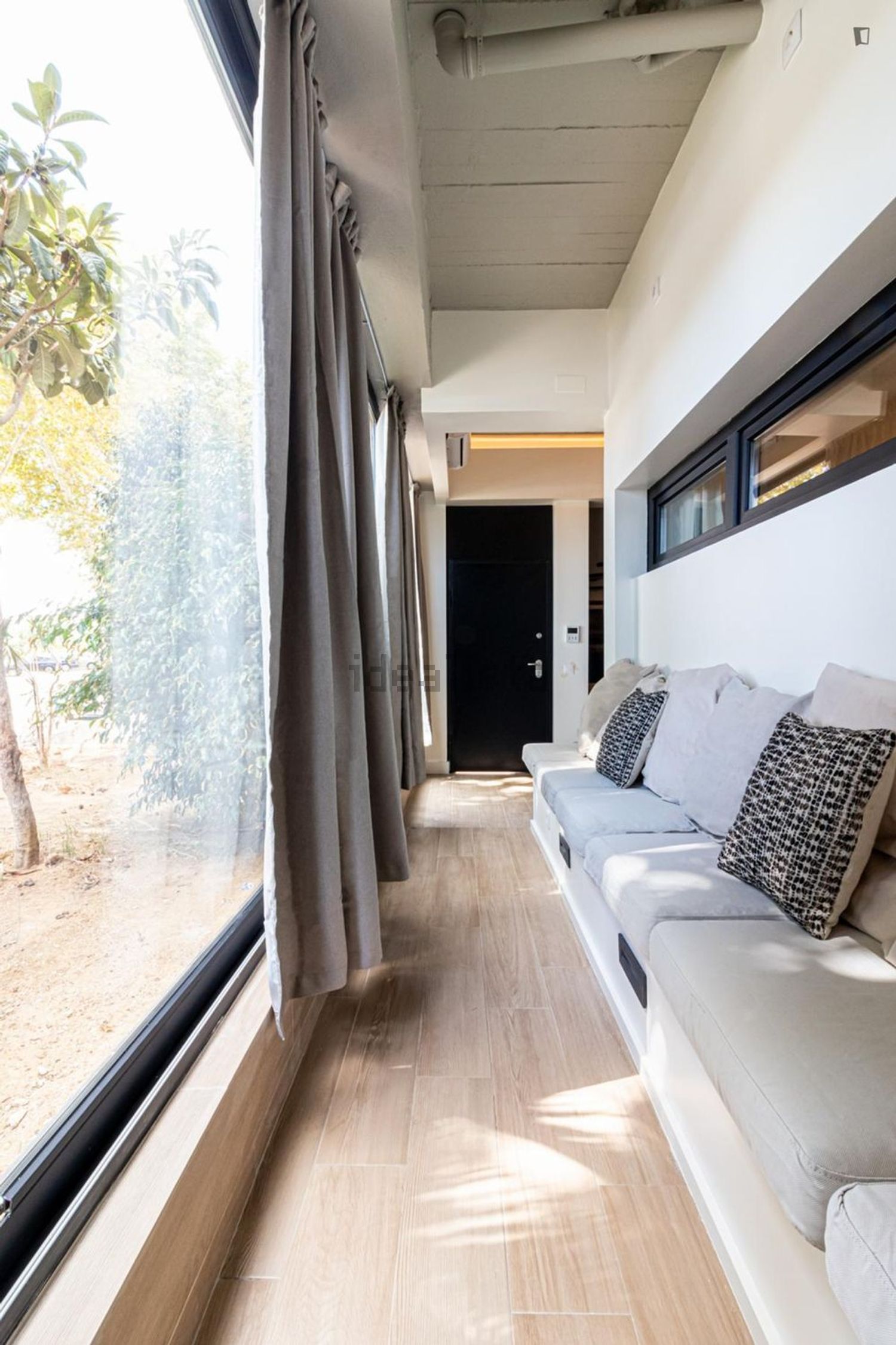 出租房间在Rua Luís Cristino da Silva - 客厅