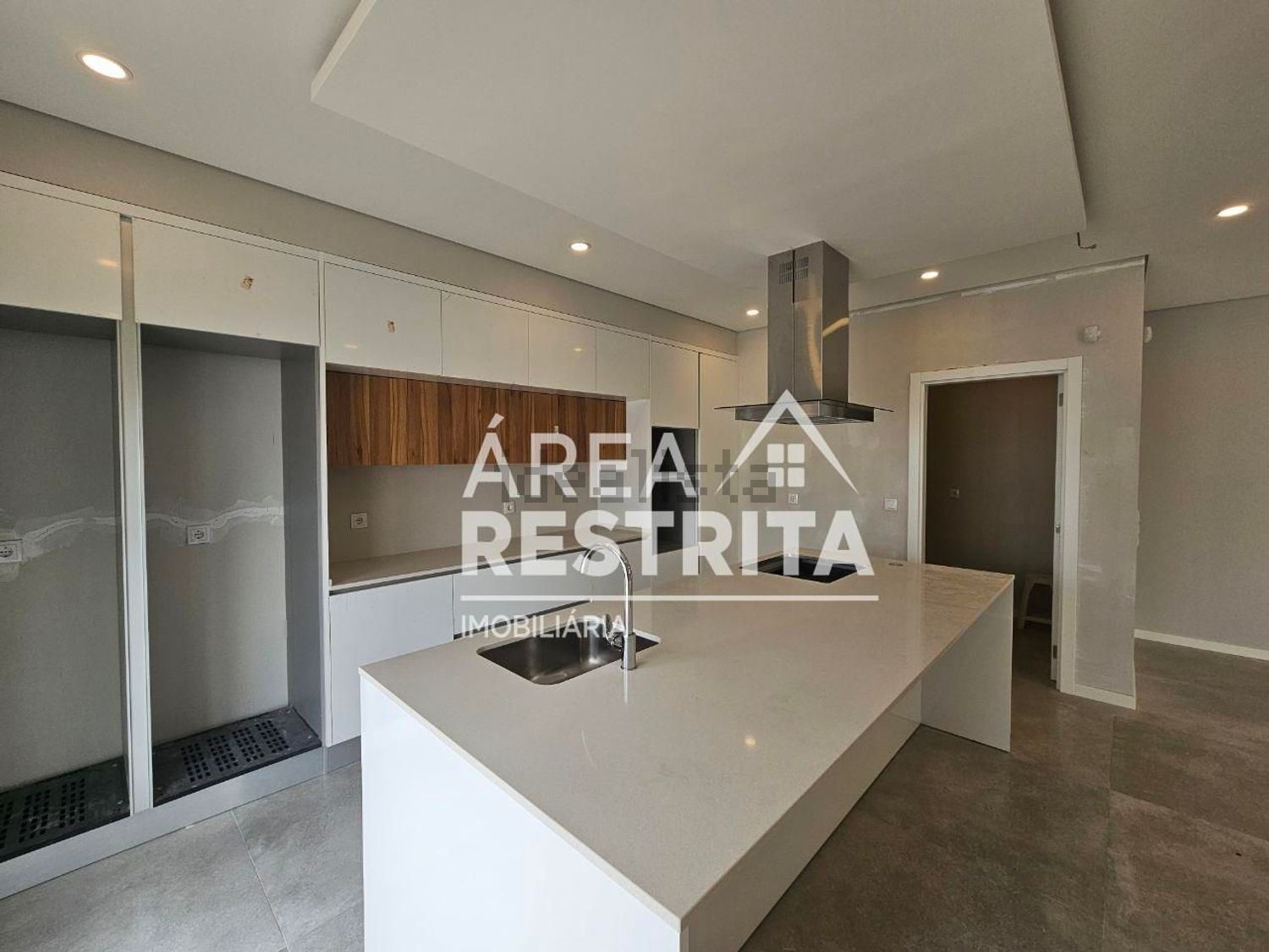 小楼房或独栋别墅出售在Vale de Choupos - Choilo - Galeotas - 厨房