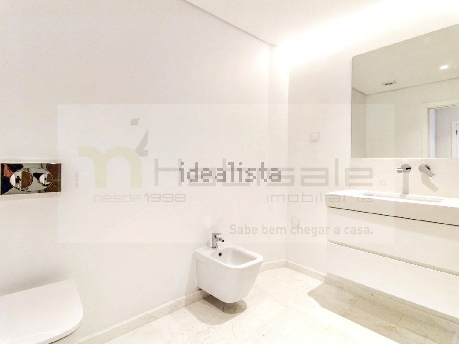 公寓 t4出售在Rua Almirante Gago Coutinho, 58 a - 卫生间