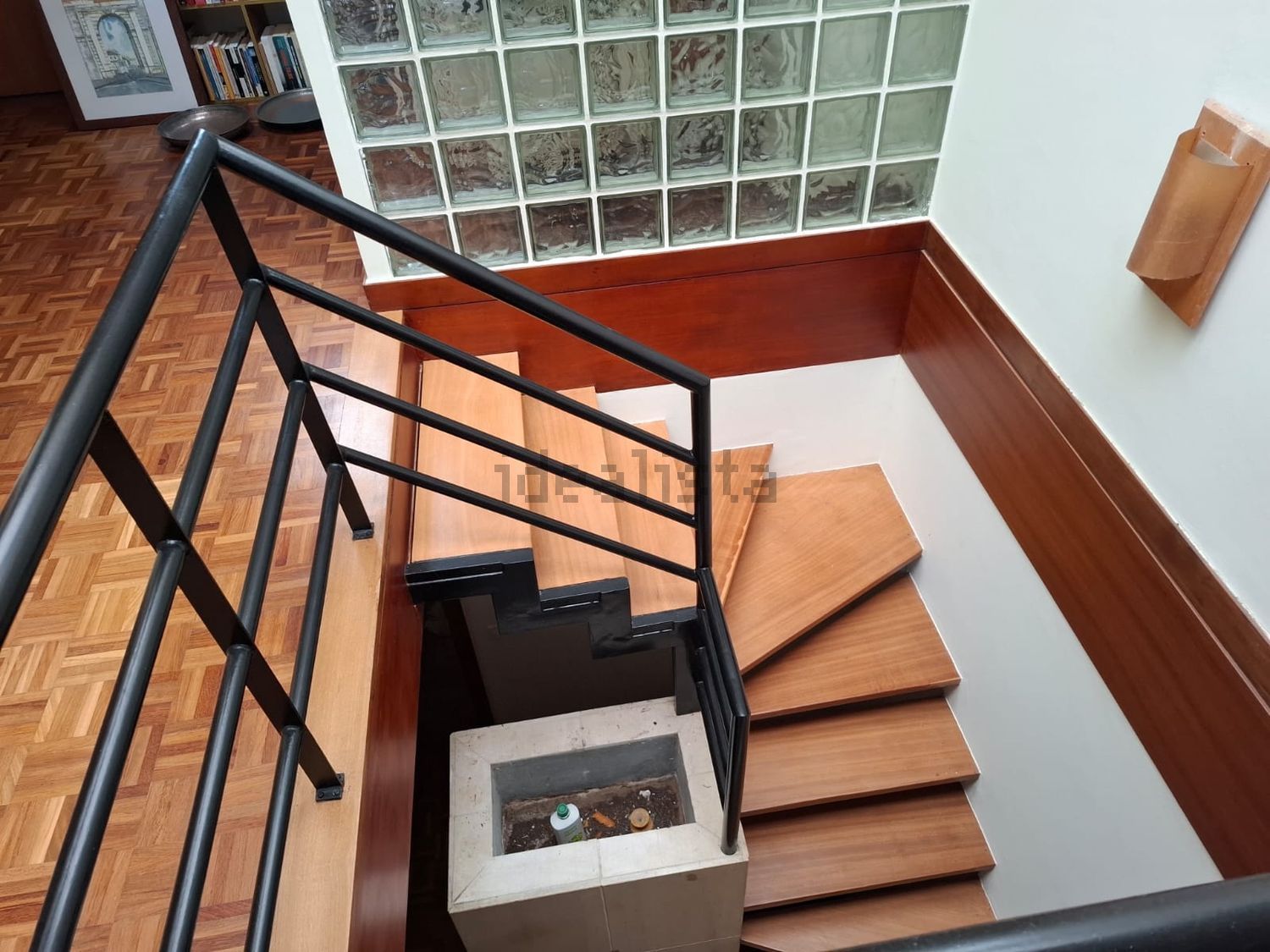 复式公寓出售在Rua Sousa Viterbo, 46 - 详情