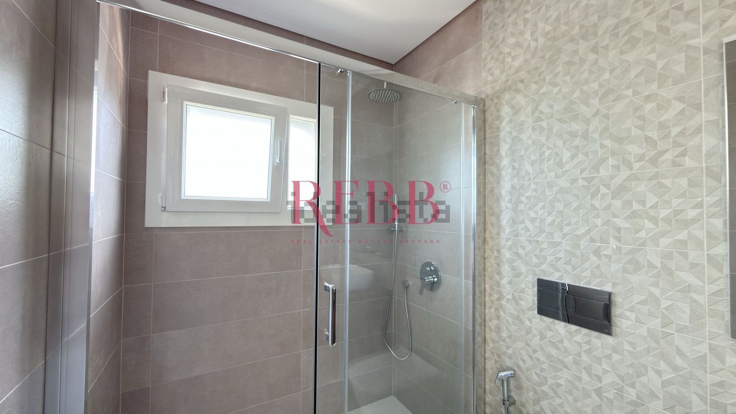 小楼房或独栋别墅出售在Rua Almada Negreiros - 卫生间