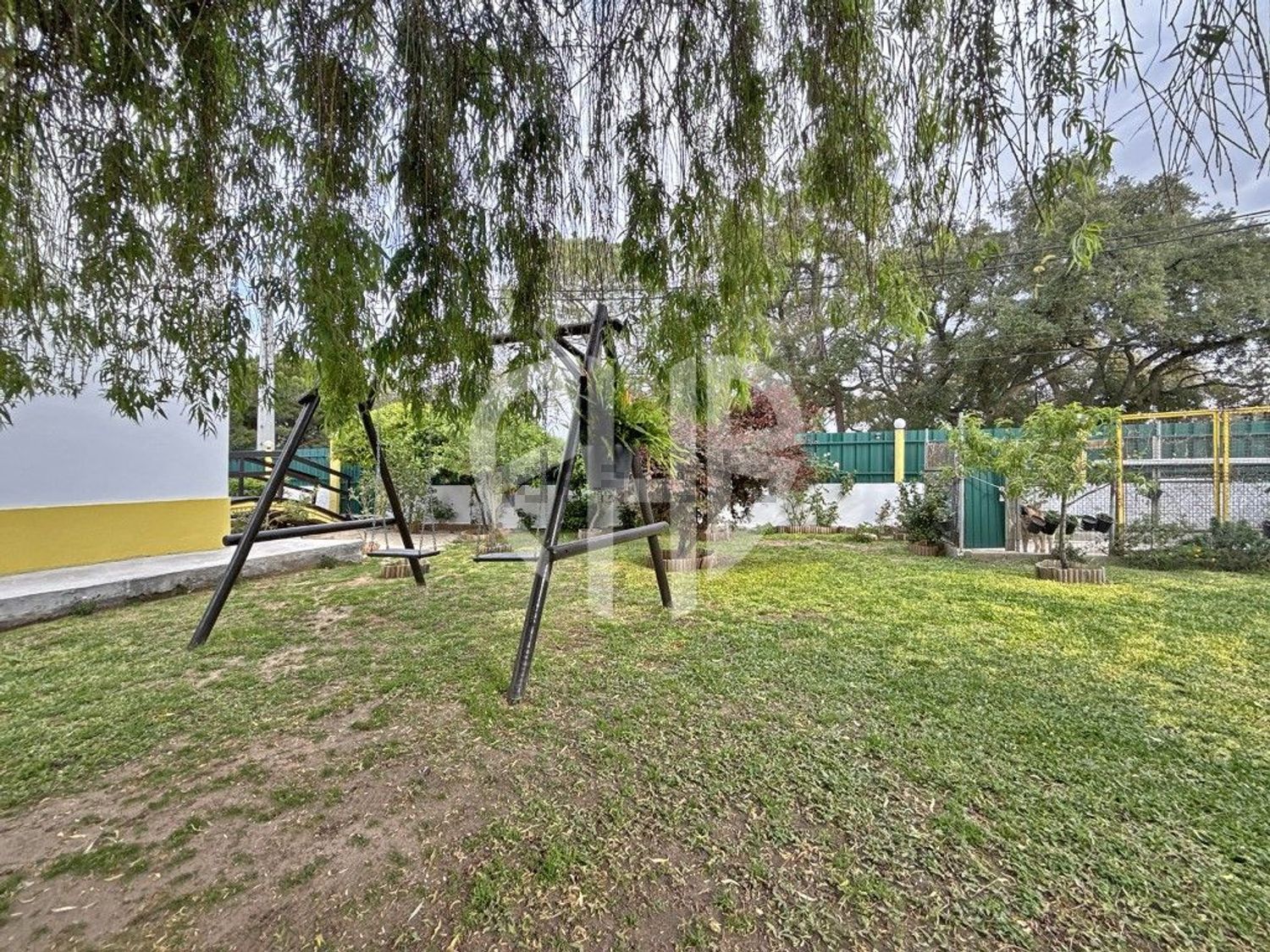 小楼房或独栋别墅出售Cm1029 - 花园