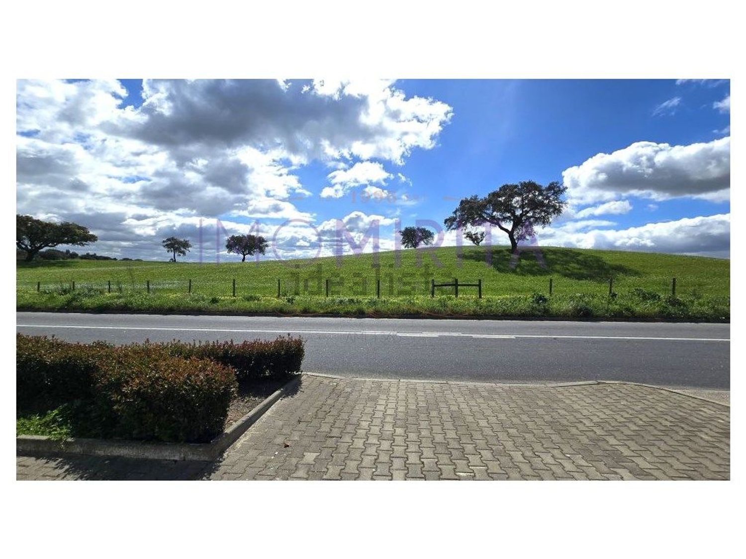 小楼房或独栋别墅出售在Rua do Chafariz - 前厅