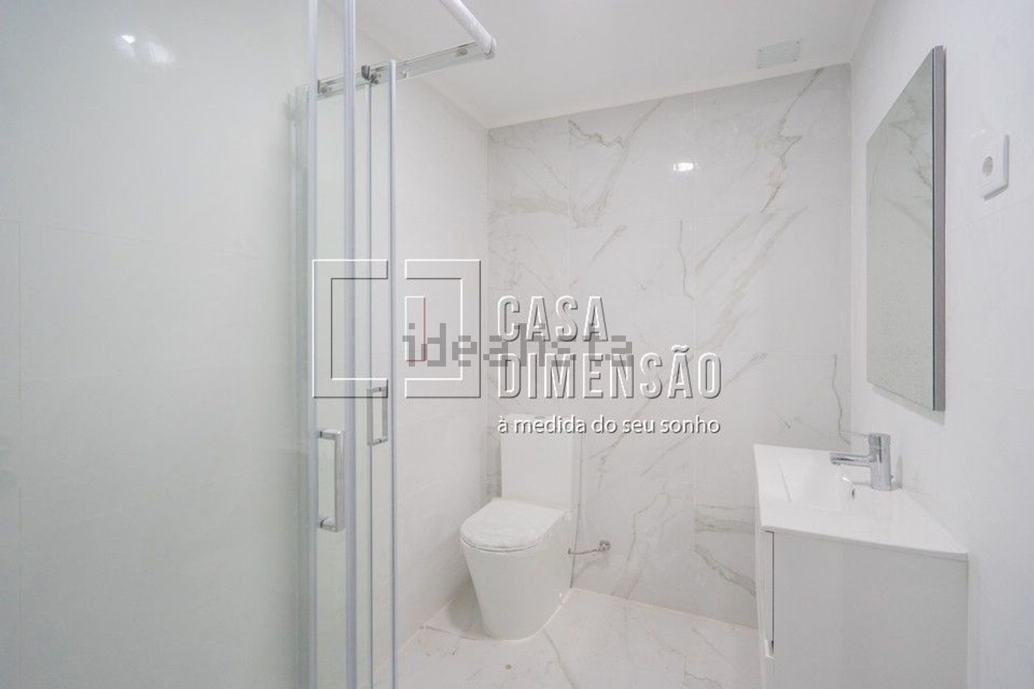 公寓 t1出售在Falagueira-Venda Nova - 卫生间