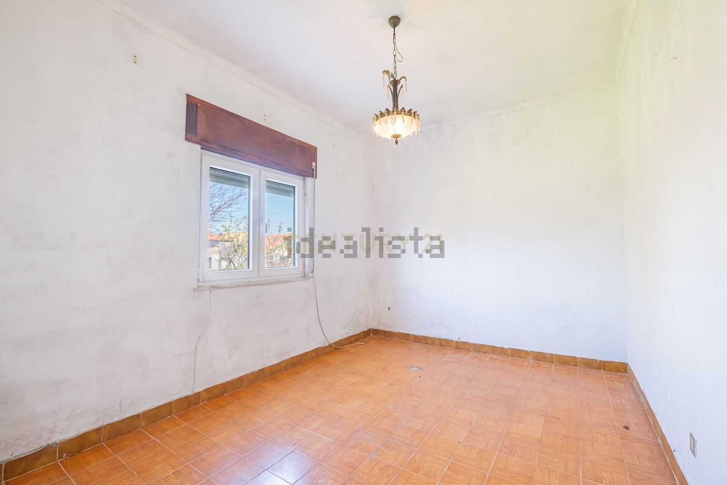 小楼房或独栋别墅出售在Rua General Humberto Delgado, 6 - 居住